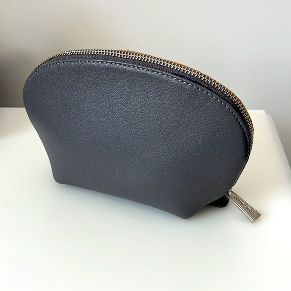 Pixie Mode Cork clutch. Vegan Leather. Grey. - Picture 3 of 7